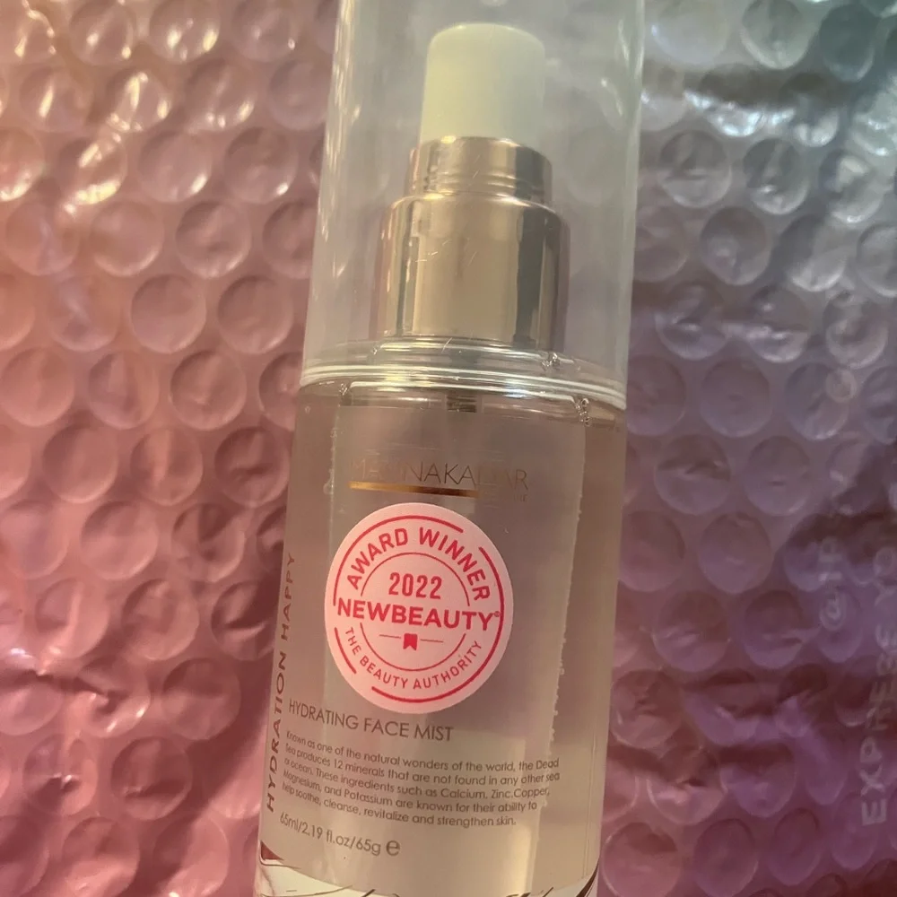 MANNA KADAR COSMETICS Hydration Happy Face Mist